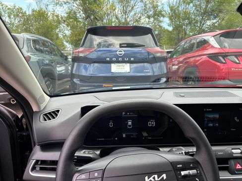 Used 2025 Kia K4 FWD image 33