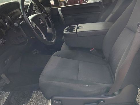Used 2013 GMC Sierra 3500 SLE w/ Suspension Package, Off-Road AWD/4WD image 9