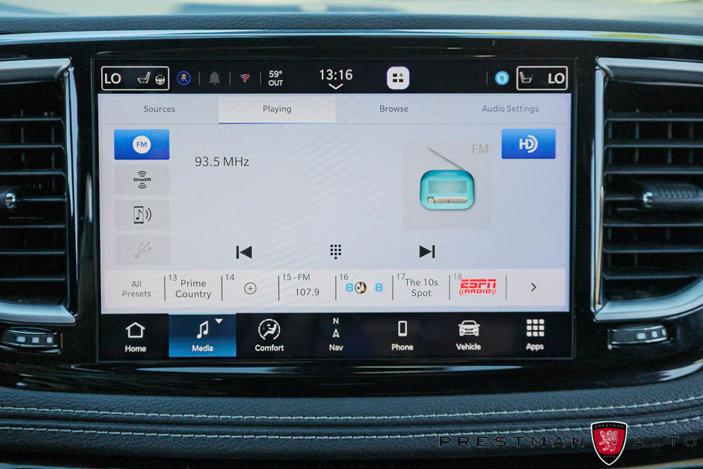 Used 2026 Chrysler Pacifica Limited FWD image 35