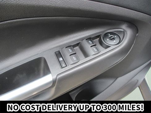 Used 2016 Ford Escape SE w/ Equipment Group 201A AWD/4WD image 17