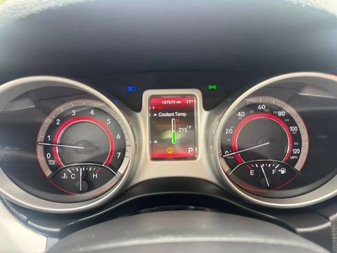 Used 2018 Dodge Journey SE w/ Connectivity Group FWD image 19