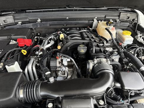 Used 2022 Jeep Wrangler Unlimited Sport AWD/4WD image 31