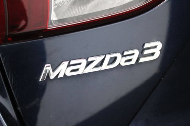 Used 2017 MAZDA MAZDA3 Touring FWD image 8