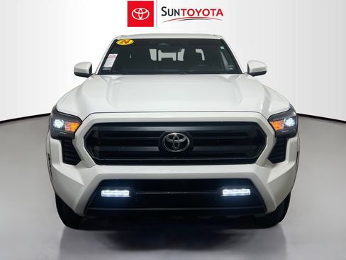 Used 2024 Toyota Tacoma SR5 w/ SR5 Upgrade Package RWD image 10