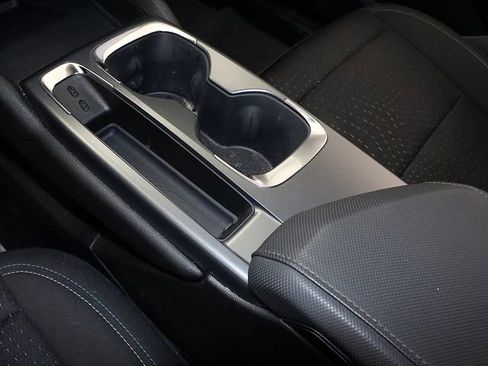 Used 2025 Chevrolet Equinox EV LT image 24