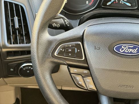 Used 2017 Ford Focus SE image 20