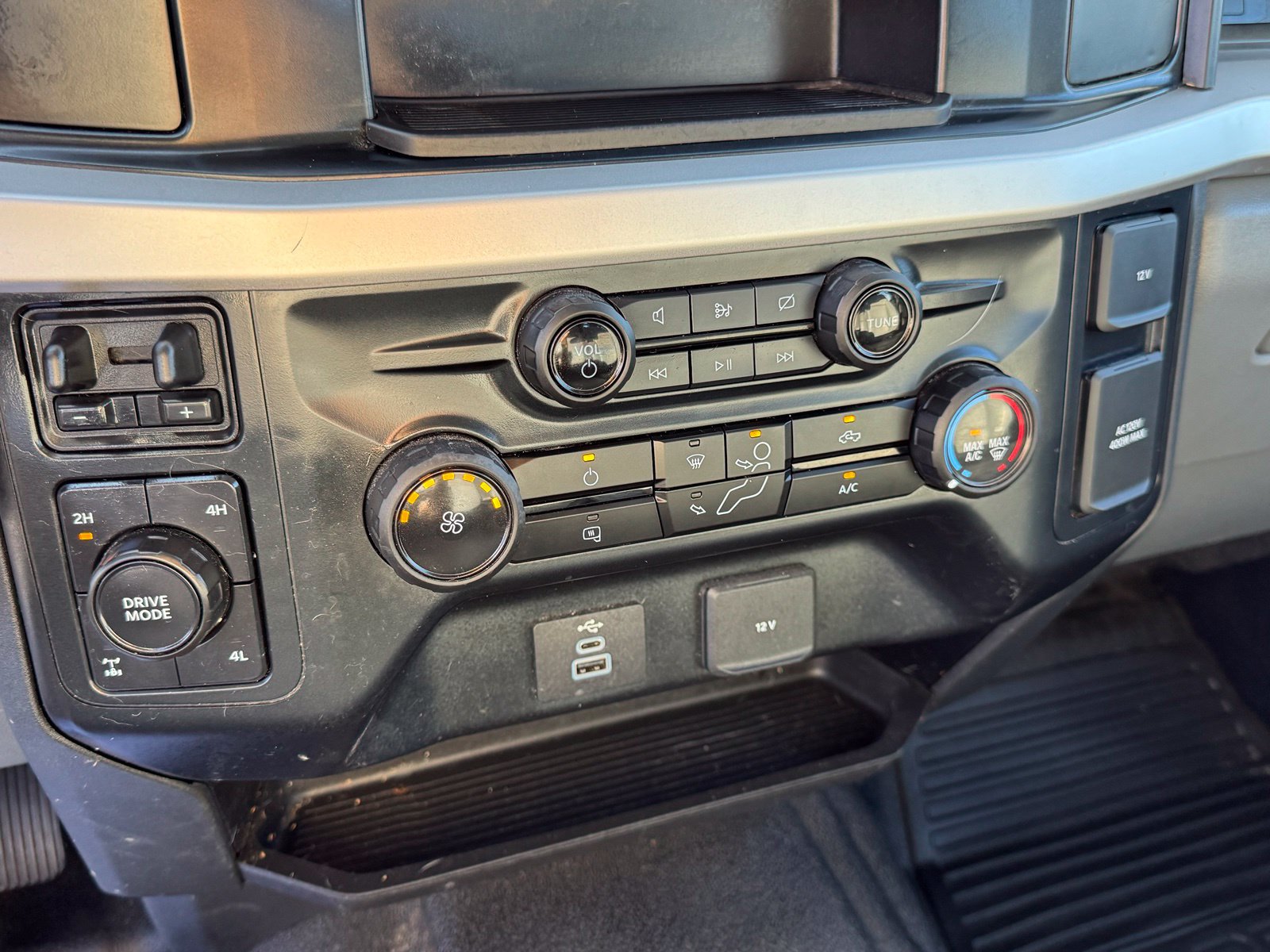 Used 2023 Ford F250 XL w/ 360-Degree Camera Package AWD/4WD image 20