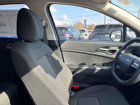 New 2026 Kia Sportage LX image 13