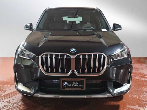 Used 2025 BMW X1 xDrive28i w/ Premium Package image 8