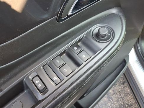 Used 2022 Buick Encore Preferred image 16