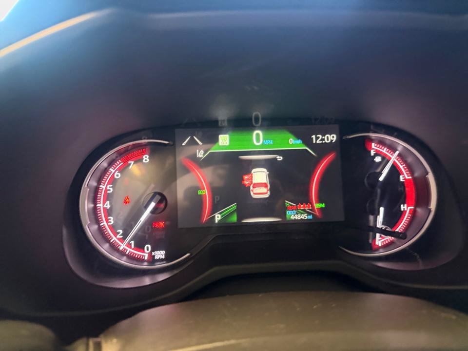 Certified 2025 Toyota RAV4 LE AWD/4WD image 14