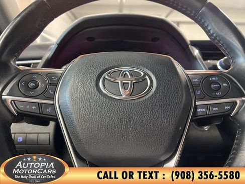 Used 2018 Toyota Camry XLE FWD image 23