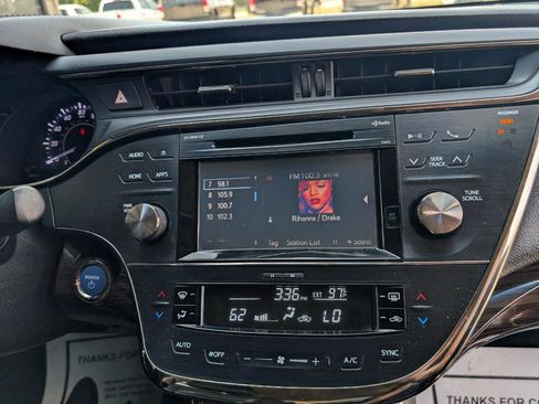 Used 2015 Toyota Avalon XLE Touring FWD image 17