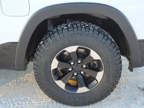Used 2019 RAM 1500 Rebel w/ Level 2 Equipment Group AWD/4WD image 35