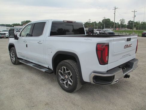 New 2026 GMC Sierra 1500 SLT w/ SLT Premium Plus Package AWD/4WD image 10
