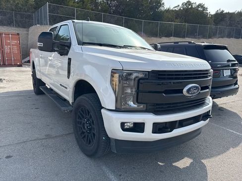 Used 2019 Ford F250 Lariat w/ Lariat Ultimate Package image 2