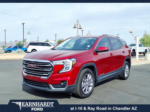 Used 2023 GMC Terrain SLT image 1