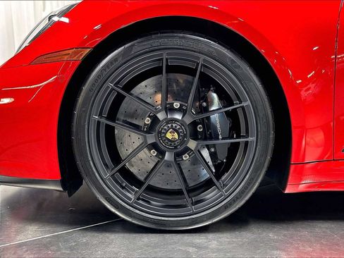 Used 2025 Porsche 911 Carrera GTS RWD image 13