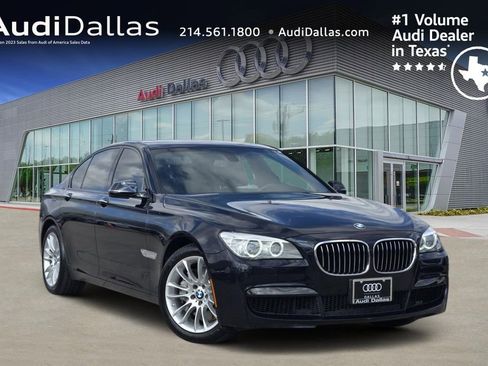 Used 2014 BMW 750i image 1