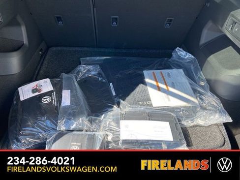 New 2025 Volkswagen Tiguan SE image 59