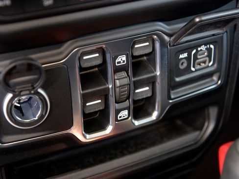 Used 2021 Jeep Wrangler Unlimited Sahara w/ Cold Weather Group image 25