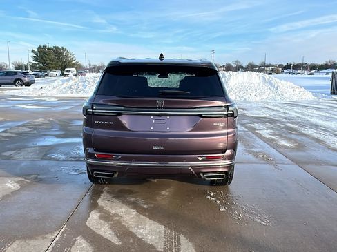 Used 2025 Buick Enclave Avenir w/ Trailering Package, 5000 lbs. image 8