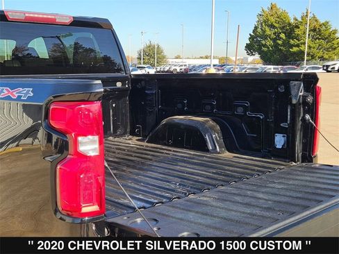 Used 2020 Chevrolet Silverado 1500 Custom w/ Custom Value Package image 31