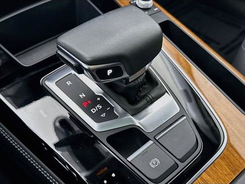 Certified 2023 Audi Q5 2.0T Premium Plus w/ Premium Plus Package AWD/4WD image 19