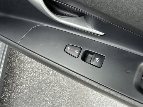 Used 2025 Hyundai Elantra SE w/ Cargo Package FWD image 28