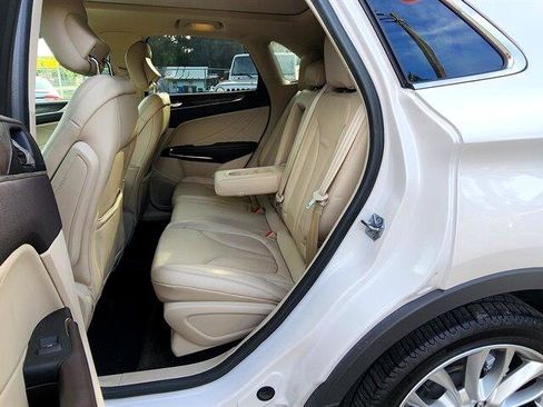 Used 2017 Lincoln MKC Reserve image 25