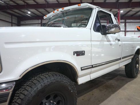 Used 1995 Ford F250 4x4 Regular Cab image 40