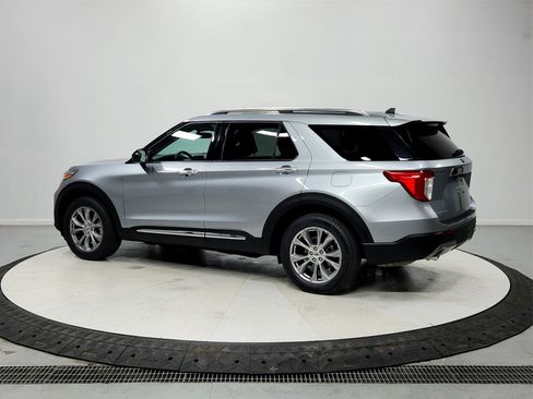Used 2023 Ford Explorer Limited image 5