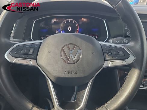 Used 2024 Volkswagen Jetta SE image 33