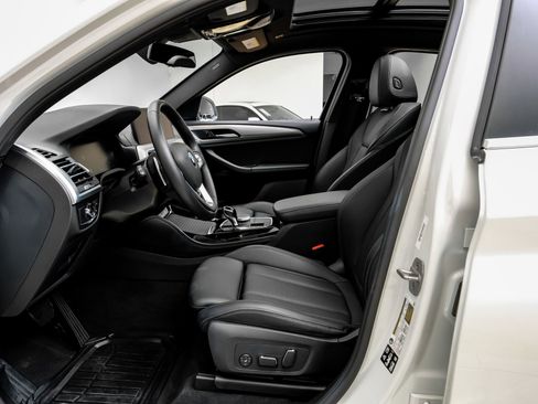 Used 2025 BMW X4 xDrive30i image 4