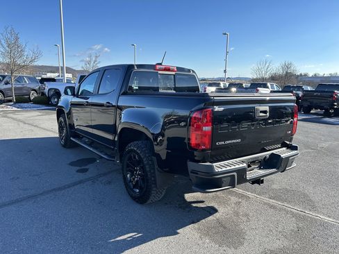Used 2022 Chevrolet Colorado Z71 w/ Z71 Midnight Edition image 5