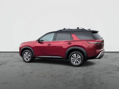 Used 2023 Nissan Pathfinder SL FWD image 6