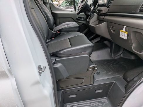 New 2026 Ford Transit 250 148 Medium Roof w/ Load Area Protection Package image 31