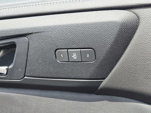 Used 2017 Chevrolet Traverse LT FWD image 31