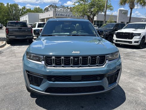 New 2026 Jeep Grand Cherokee L Limited w/ Luxury Tech Group II RWD image 2