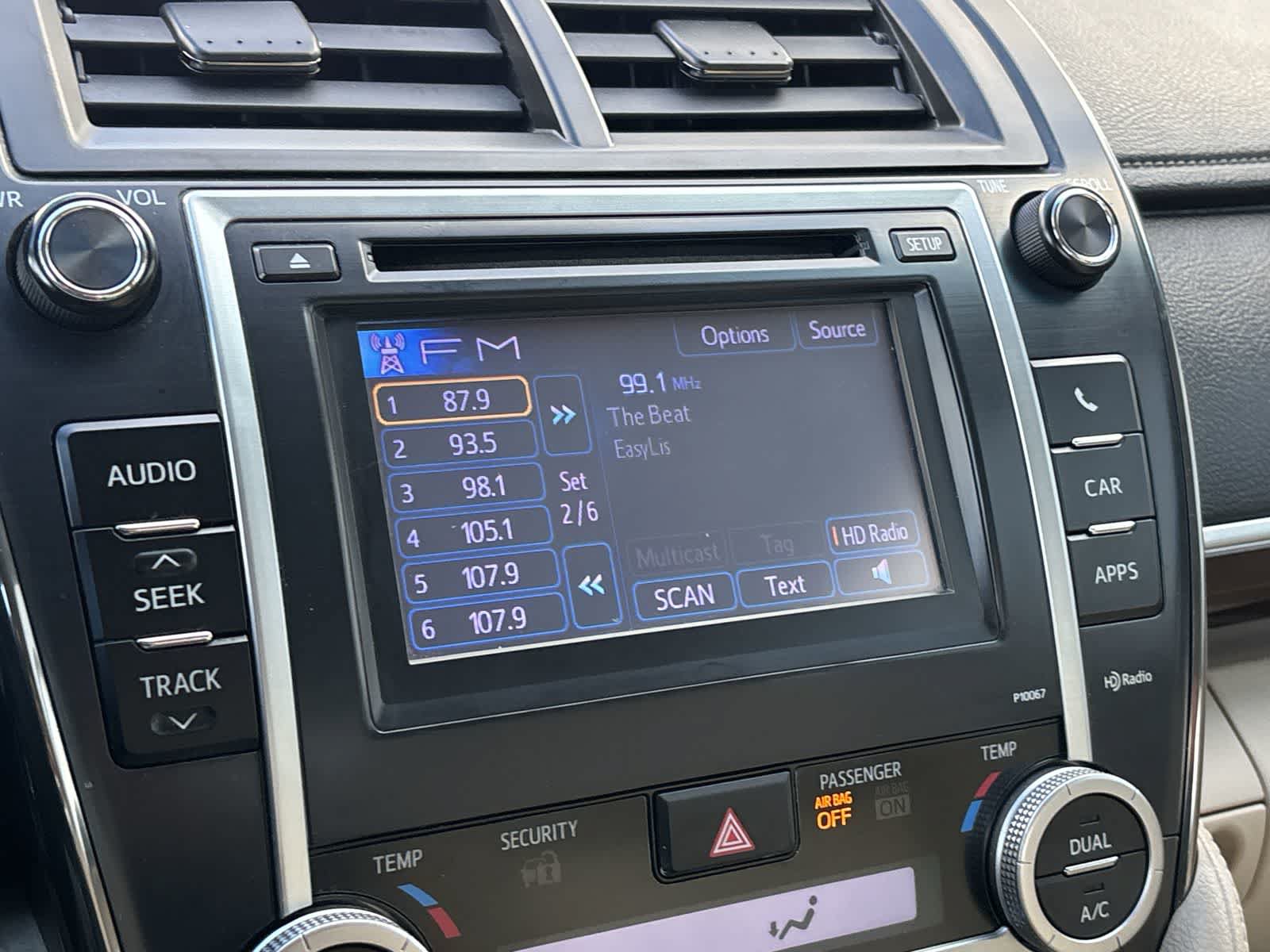 Used 2012 Toyota Camry XLE w/ Leather Pkg FWD image 16