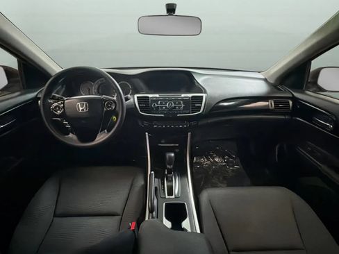 Used 2017 Honda Accord LX image 9