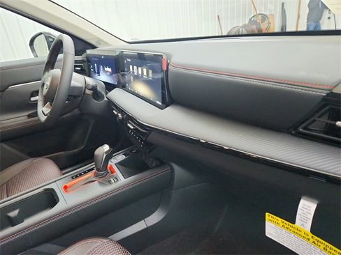 New 2026 Nissan Kicks SR image 33