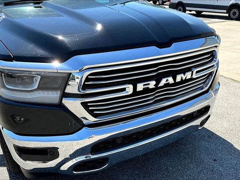 Used 2022 RAM 1500 Laramie AWD/4WD image 36