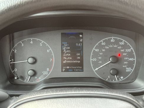 Used 2025 Toyota Corolla LE image 22