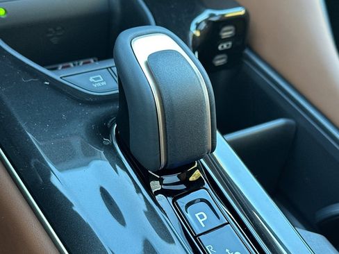 New 2025 Toyota Crown Signia image 24