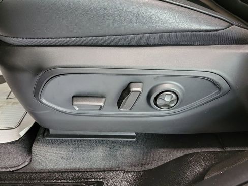 New 2025 Jeep Grand Cherokee L Limited w/ Black Appearance Package image 15