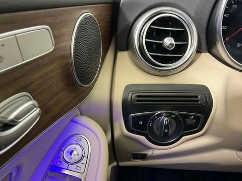 Used 2022 Mercedes-Benz GLC 300 GLC 300 image 26