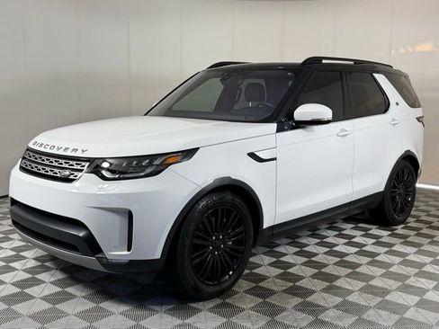 Used 2020 Land Rover Discovery HSE image 2