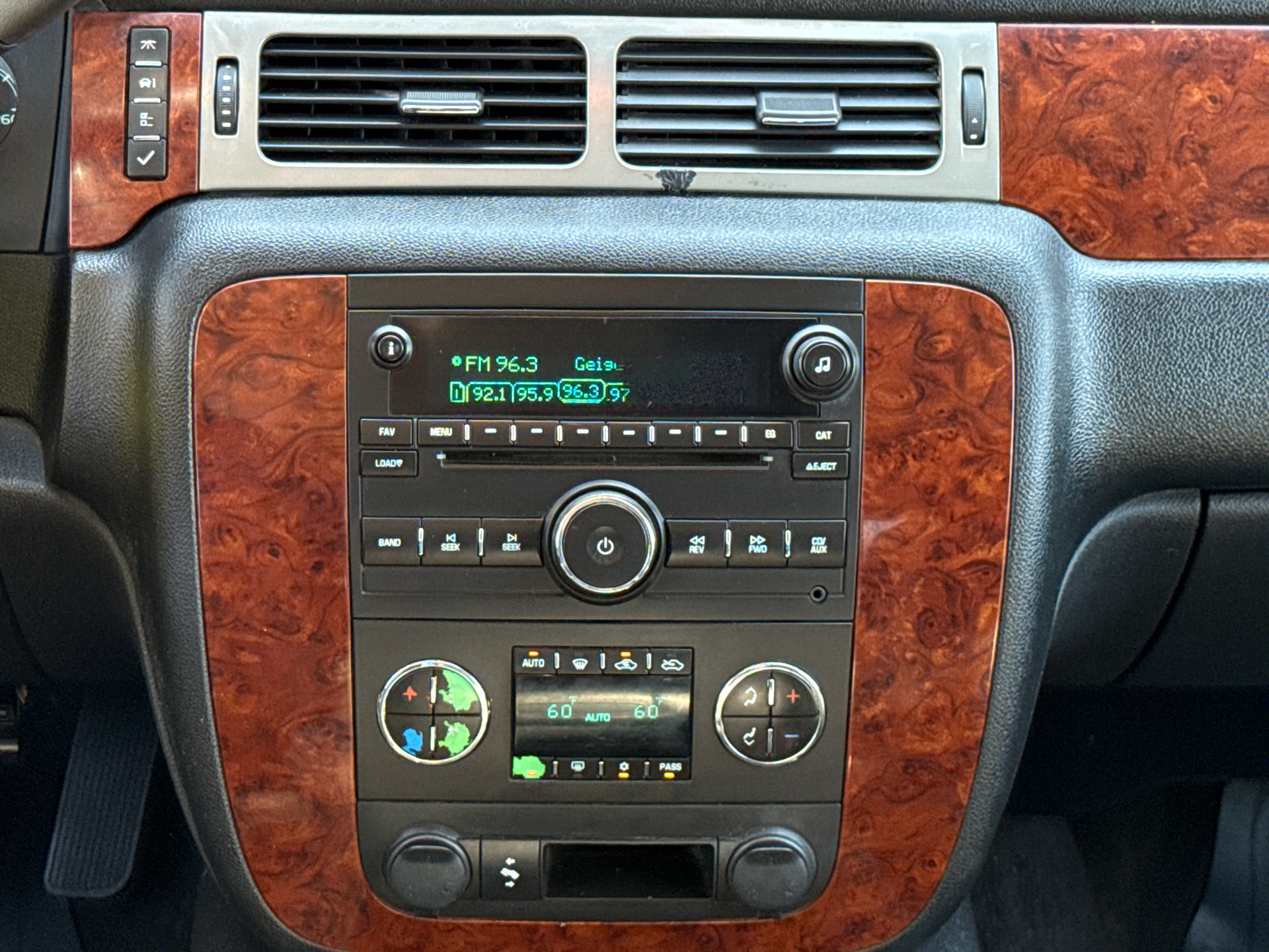 Used 2009 Chevrolet Silverado 3500 LTZ w/ LTZ Plus Package AWD/4WD image 14