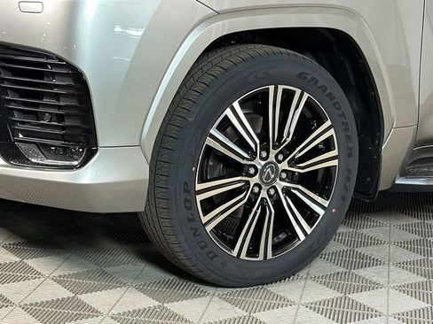 New 2026 Lexus LX 600 4WD w/ Luxury Package image 4